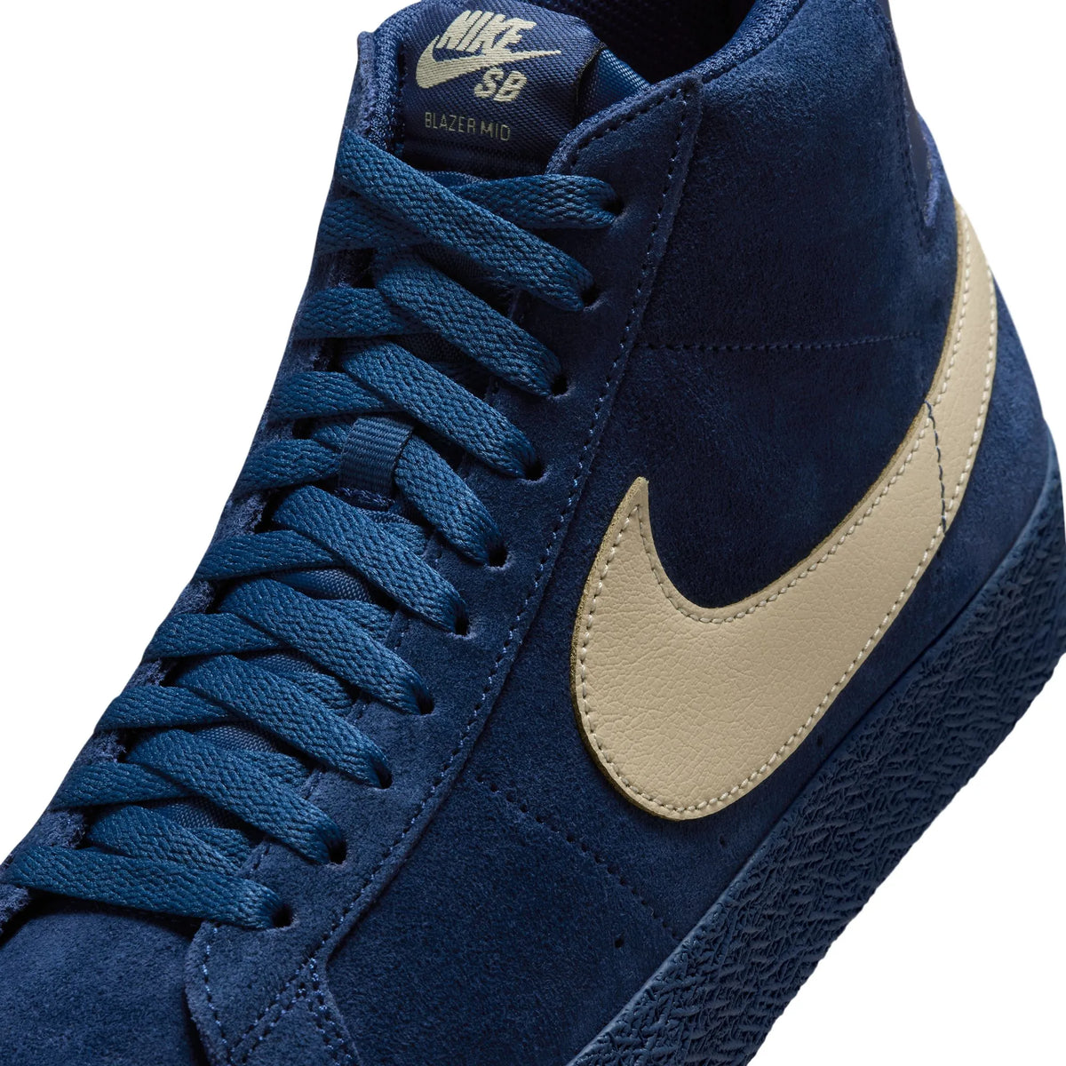 Zoom Blazer Mid